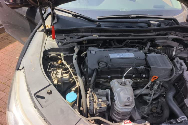 Used Honda Accord 2015 2.4L EX Luxury Edition Engine Bay Right