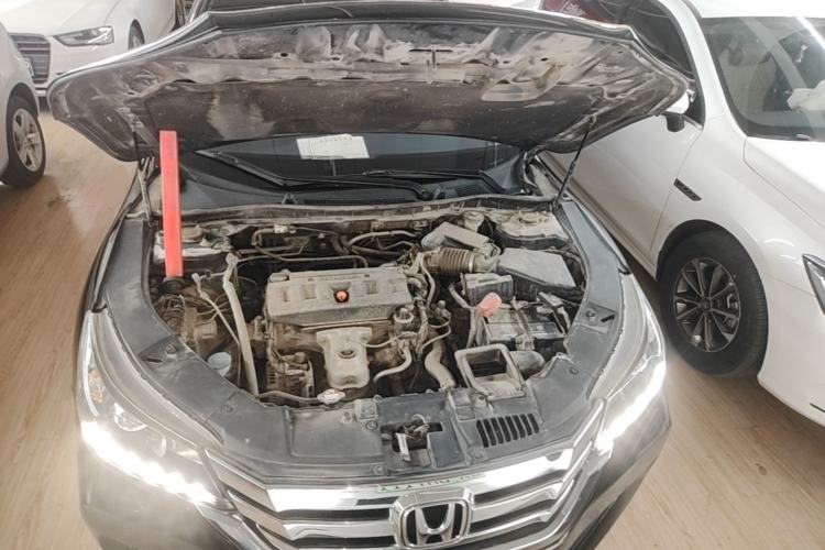 Used Honda Accord 2015 2.0L LX Comfort Edition Engine Bay