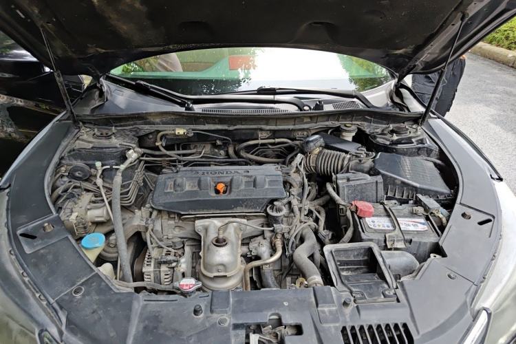Used Honda Accord 2015 2.0L LX Comfort Edition Engine Bay