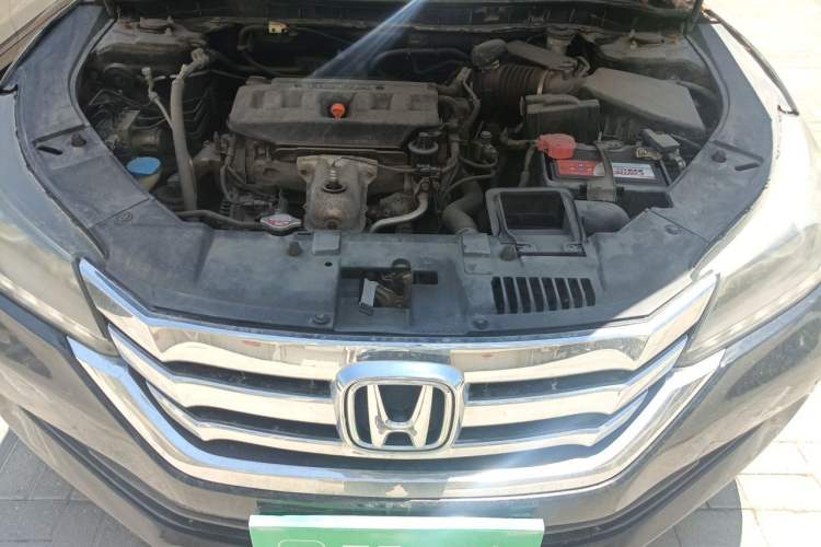 Used Honda Accord 2015 2.0L LX Comfort Edition Engine Bay