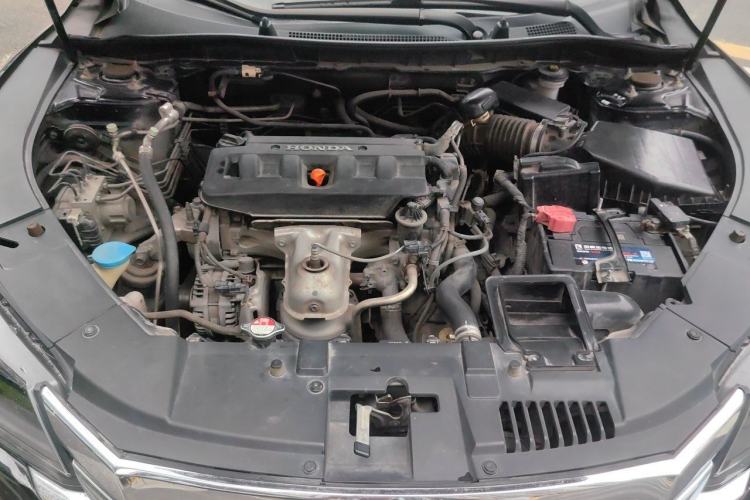 Used Honda Accord 2015 2.0L EX Luxury Edition Engine Bay