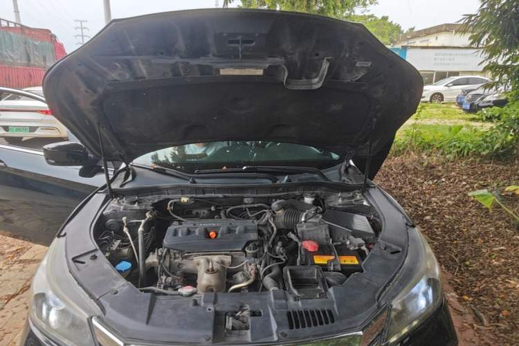 Used Honda Accord 2015 2.0L LX Comfort Edition Engine Bay