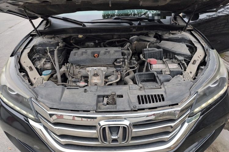 Used Honda Accord 2015 2.0L LXS Elite Edition Engine Bay