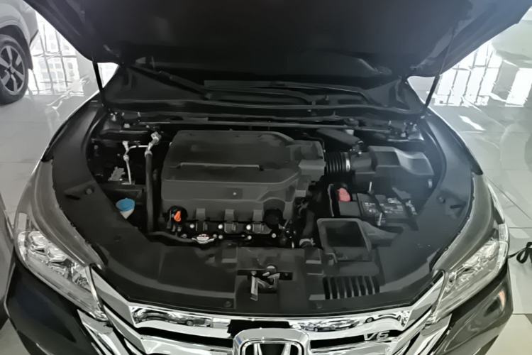 Used Honda Accord 2015 3.0L VTI Prestige Edition Engine Bay