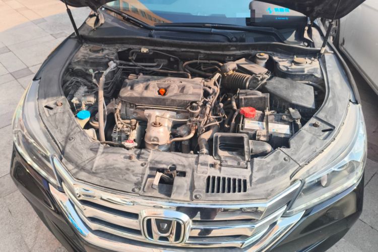 Used Honda Accord 2015 2.0L LX Comfort Edition Engine Bay