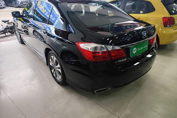 Used Honda Accord 2015 2.0L LX Comfort Edition Exterior 2
