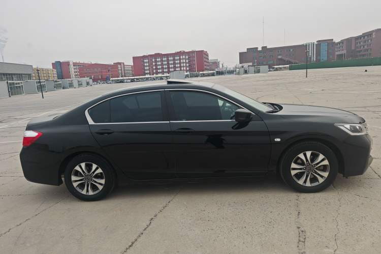 Used Honda Accord 2015 2.0L LX Comfort Edition Exterior 2