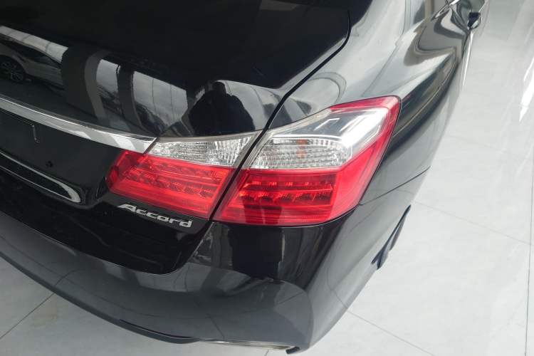 Used Honda Accord 2015 2.0L LXS Elite Edition Exterior 3