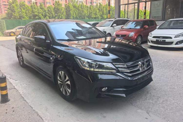 Used Honda Accord 2015 2.0L LX Comfort Edition Exterior 3