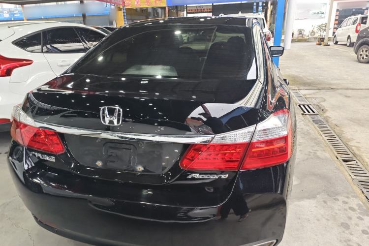 Used Honda Accord 2015 2.0L LX Comfort Edition Exterior 4