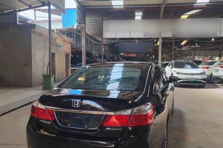 Used Honda Accord 2015 2.0L LX Comfort Edition Exterior 5