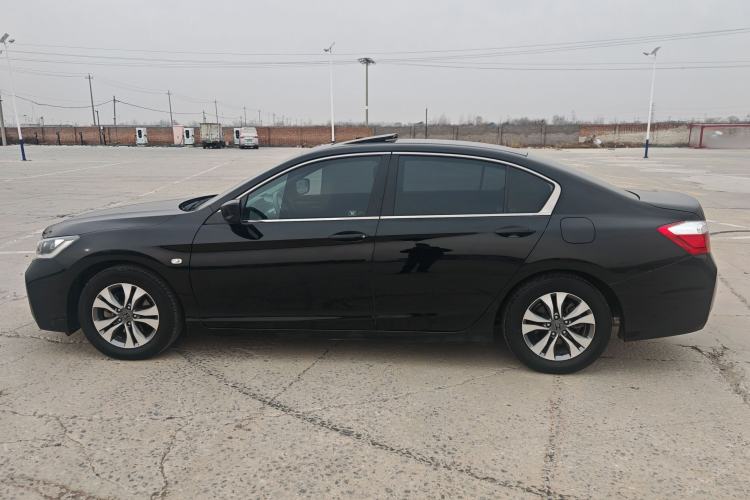 Used Honda Accord 2015 2.0L LX Comfort Edition Exterior 5