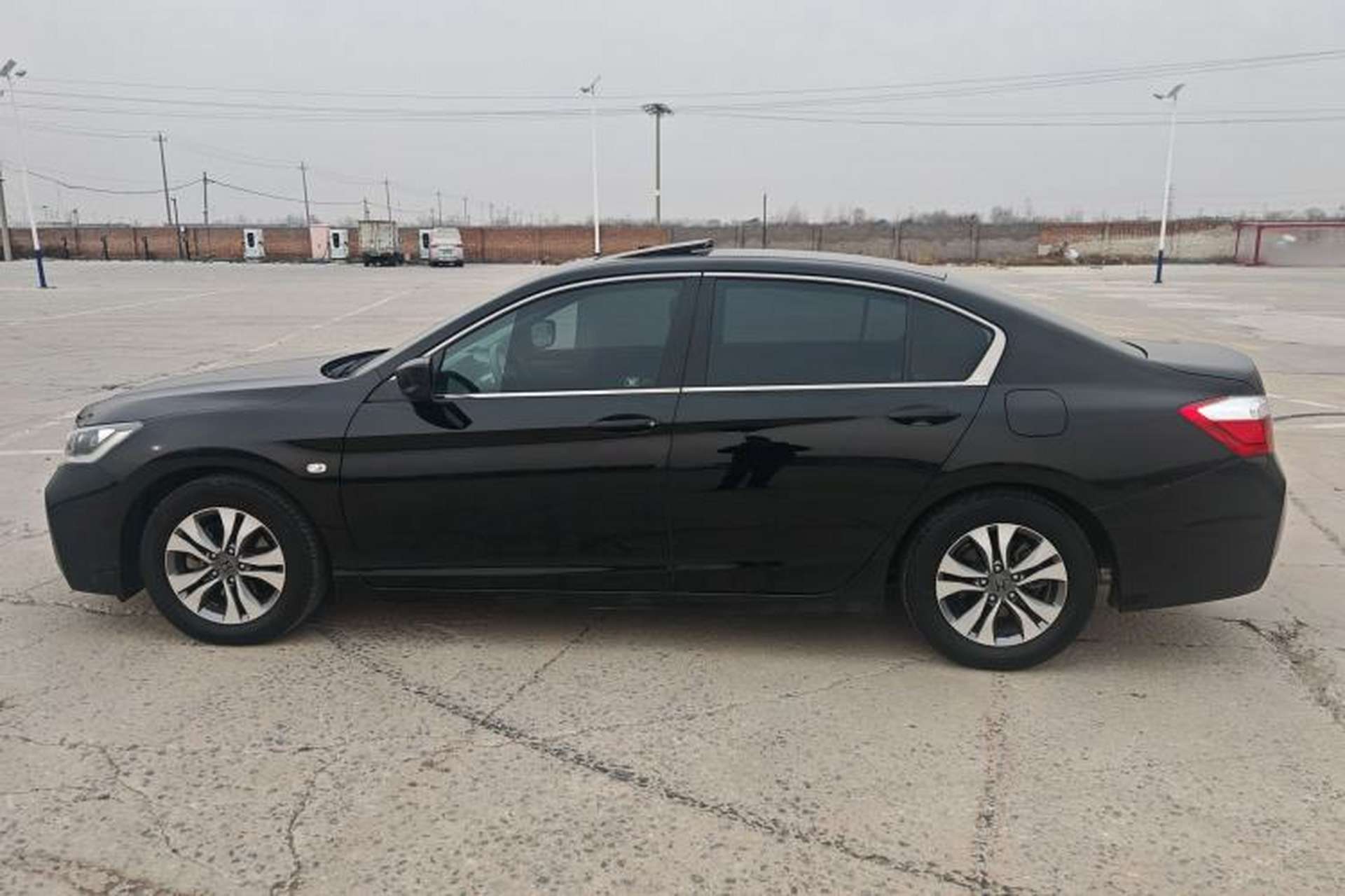 Used Honda Accord 2015 2.0L LX Comfort Edition Exterior 5