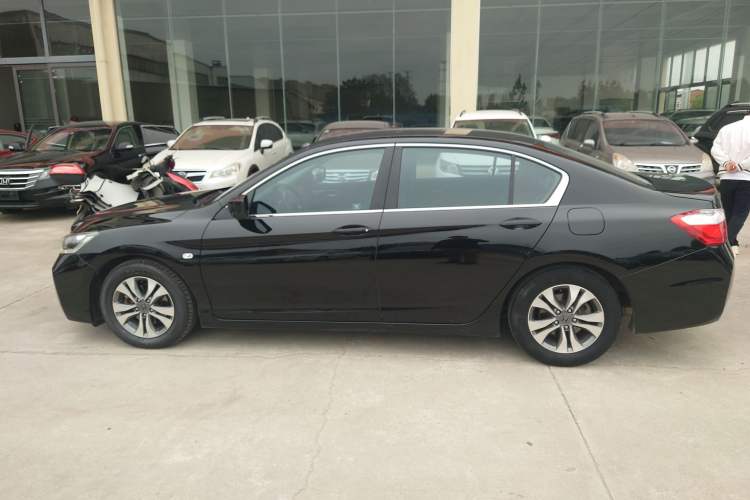 Used Honda Accord 2015 2.0L LXS Elite Edition Exterior 5