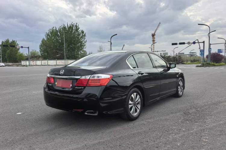 Used Honda Accord 2015 2.0L LX Comfort Edition Exterior 5