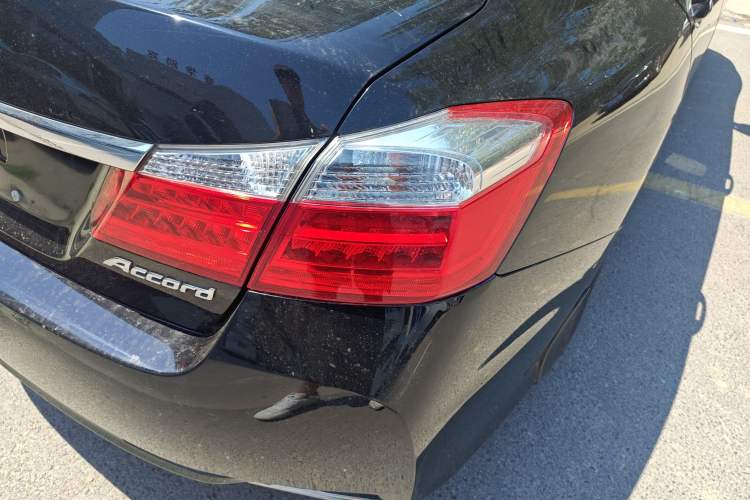 Used Honda Accord 2015 2.0L LX Comfort Edition Exterior 6