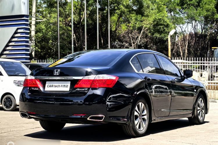 Used Honda Accord 2015 2.0L LX Comfort Edition Exterior 7