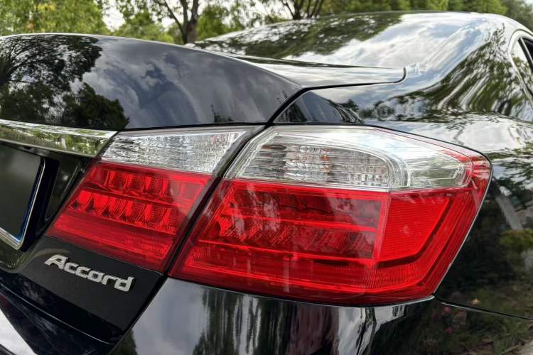 Used Honda Accord 2015 2.0L LXS Elite Edition Exterior 9