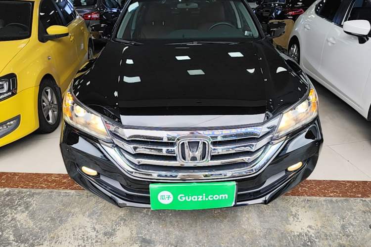 Used Honda Accord 2015 2.0L LX Comfort Edition Front