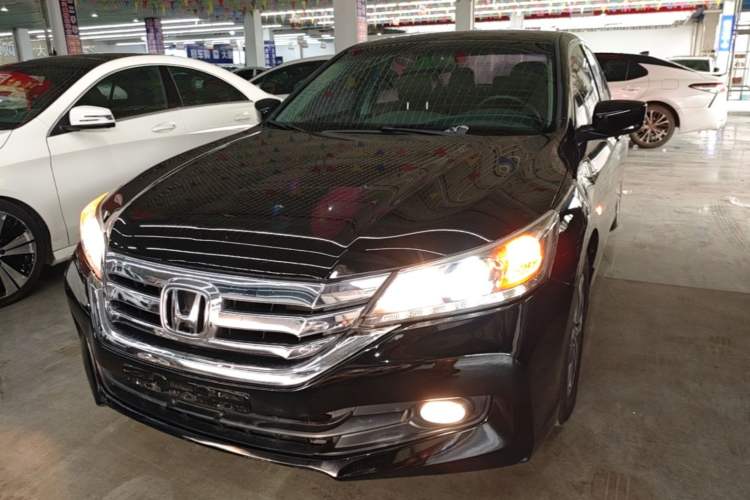 Used Honda Accord 2015 2.0L LX Comfort Edition Front