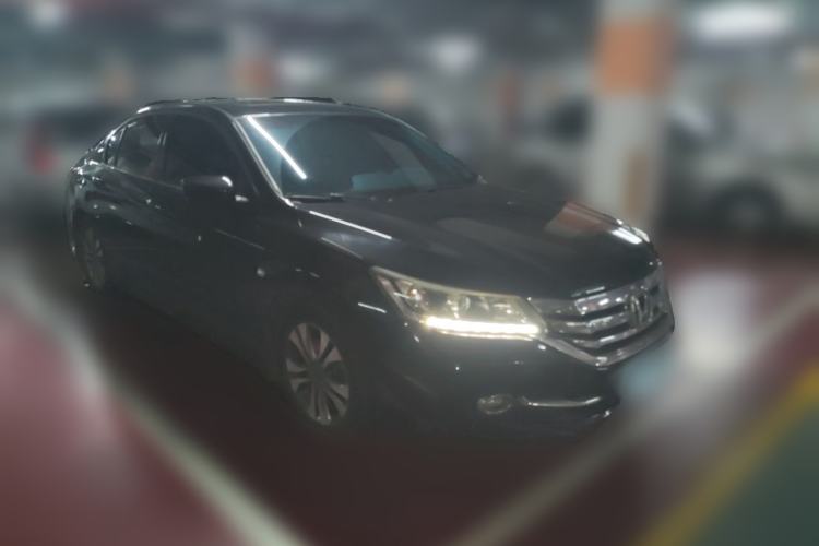 Used Honda Accord 2015 2.0L LX Comfort Edition Front Right 45 Deg