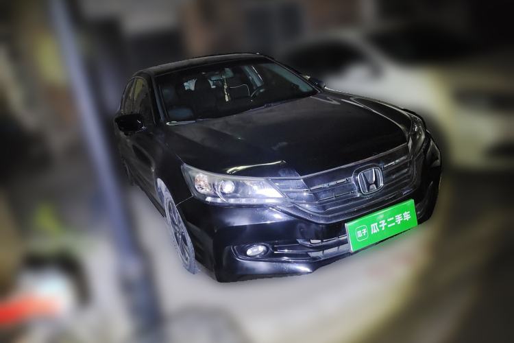 Used Honda Accord 2015 2.0L LX Comfort Edition Front Right 45 Deg