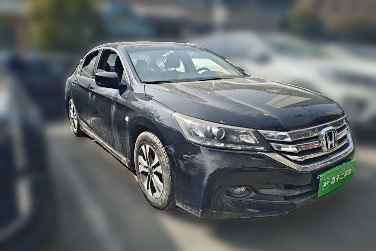Used Honda Accord 2015 2.0L LX Comfort Edition Front Right 45 Deg
