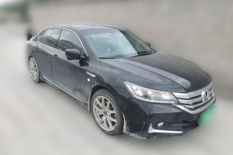 Used Honda Accord 2015 2.0L LX Comfort Edition Front Right 45 Deg