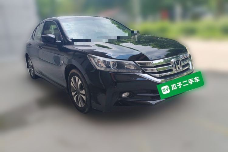 Used Honda Accord 2015 2.0L LX Comfort Edition Front Right 45 Deg