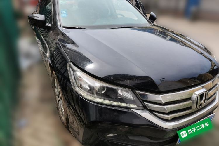 Used Honda Accord 2015 2.0L LXS Elite Edition Front Right 45 Deg