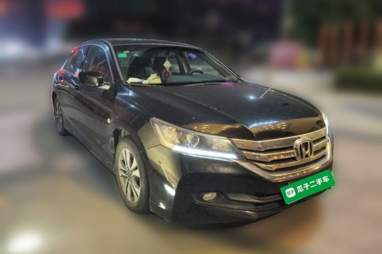 Used Honda Accord 2015 2.0L EX Luxury Edition Front Right 45 Deg