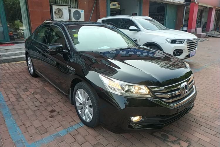 Used Honda Accord 2015 2.4L EX Luxury Edition Front Right 45 Deg