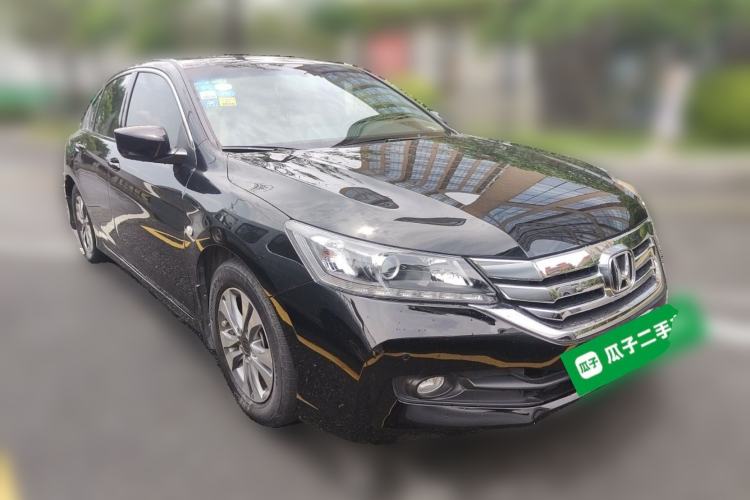 Used Honda Accord 2015 2.0L LX Comfort Edition Front Right 45 Deg