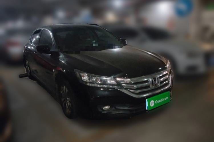 Used Honda Accord 2015 2.0L LX Comfort Edition Front Right 45 Deg
