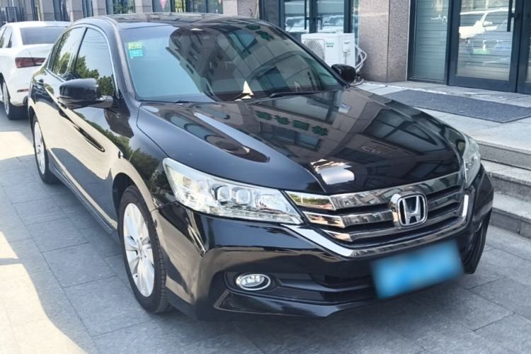 Used Honda Accord 2015 2.4L EX Luxury Edition Front Right 45 Deg