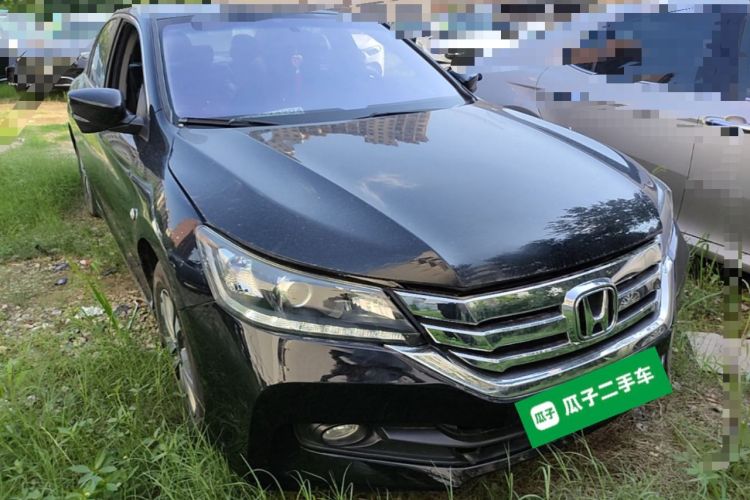 Used Honda Accord 2015 2.0L LX Comfort Edition Front Right 45 Deg