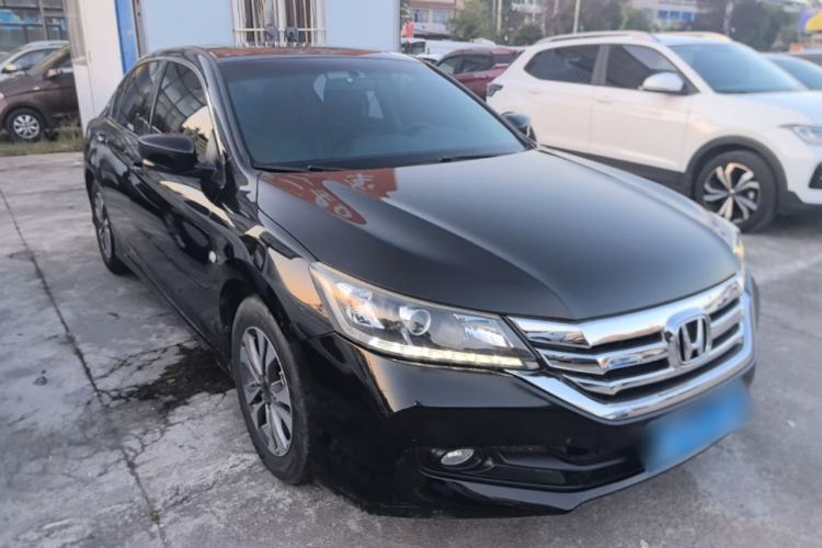 Used Honda Accord 2015 2.0L LXS Elite Edition Front Right 45 Deg