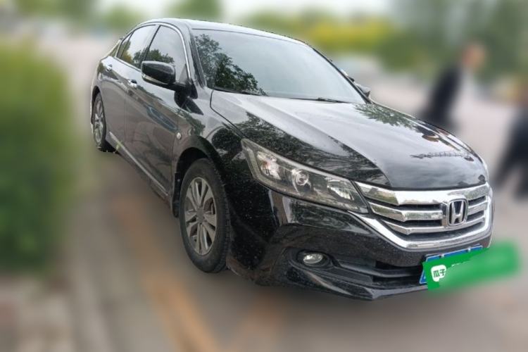 Used Honda Accord 2015 2.0L LX Comfort Edition Front Right 45 Deg