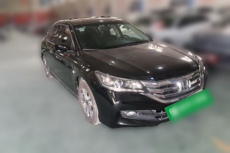 Used Honda Accord 2015 2.0L LX Comfort Edition Front Right 45 Deg
