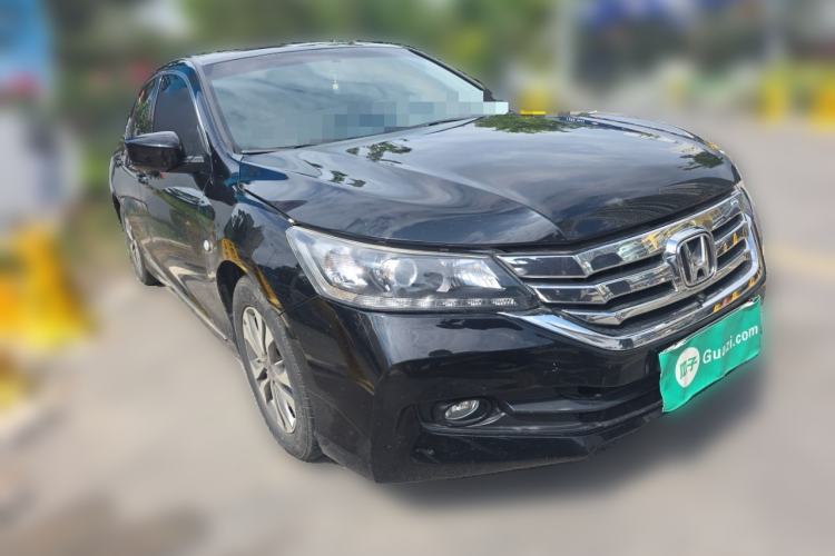 Used Honda Accord 2015 2.0L LXS Elite Edition Front Right 45 Deg