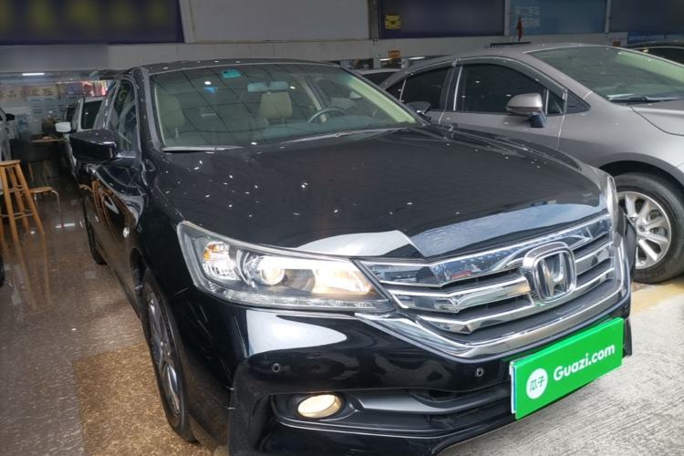 Used Honda Accord 2015 2.0L LXS Elite Edition Front Right 45 Deg