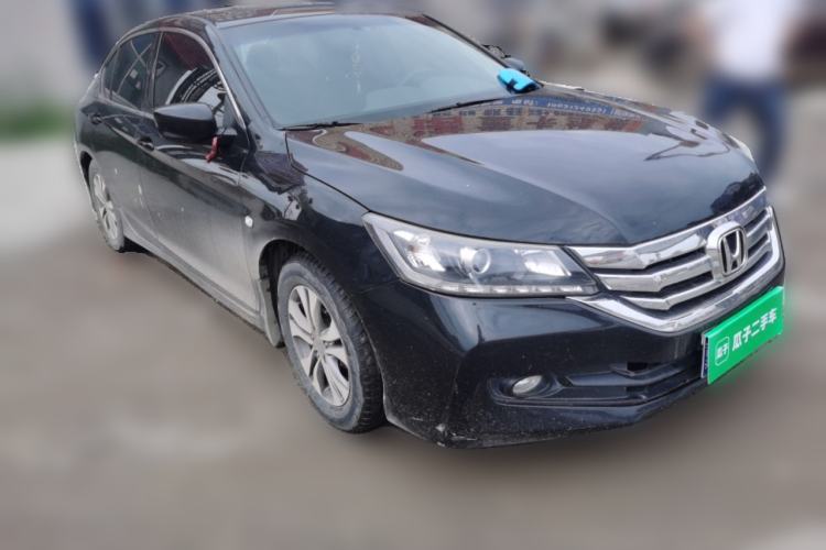 Used Honda Accord 2015 2.0L LX Comfort Edition Front Right 45 Deg