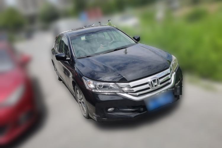 Used Honda Accord 2015 2.0L LX Comfort Edition Front Right 45 Deg