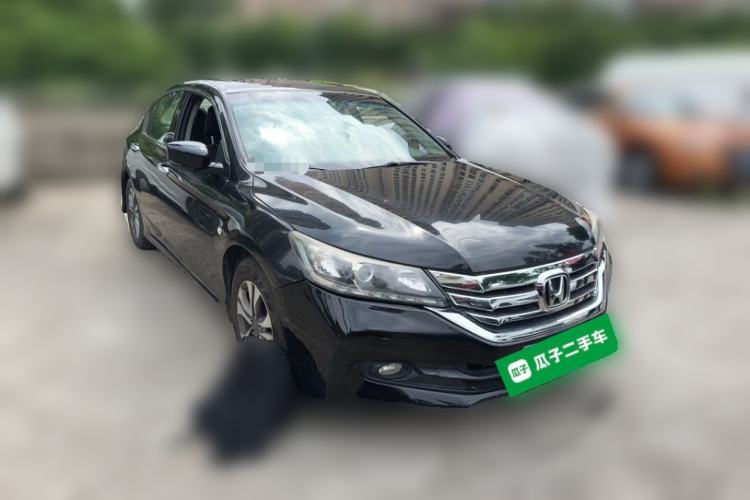 Used Honda Accord 2015 2.0L LXS Elite Edition Front Right 45 Deg