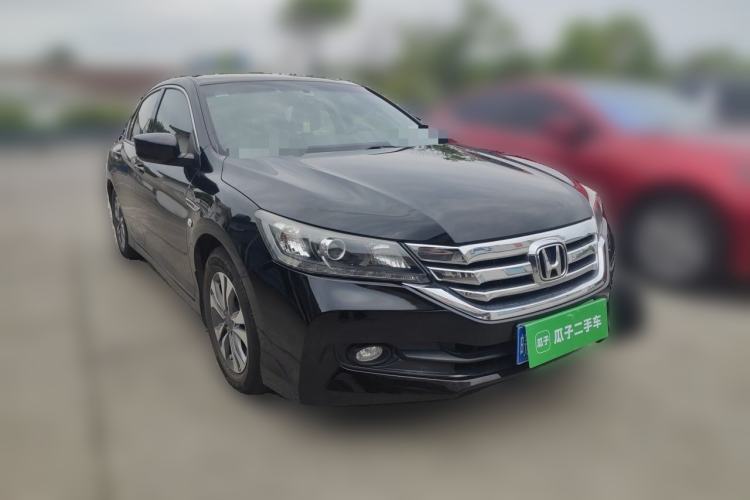 Used Honda Accord 2015 2.0L LX Comfort Edition Front Right 45 Deg