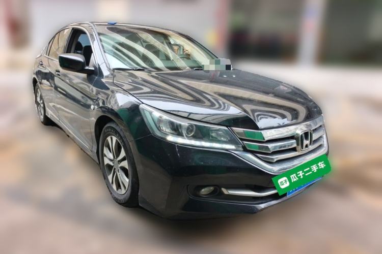 Used Honda Accord 2015 2.0L LXS Elite Edition Front Right 45 Deg