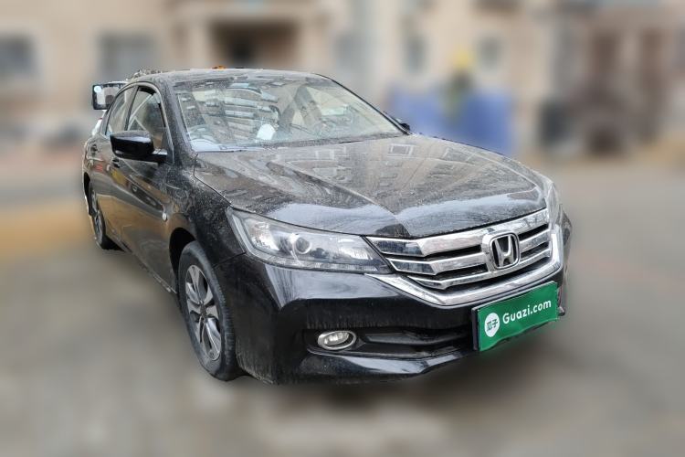 Used Honda Accord 2015 2.0L LX Comfort Edition Front Right 45 Deg