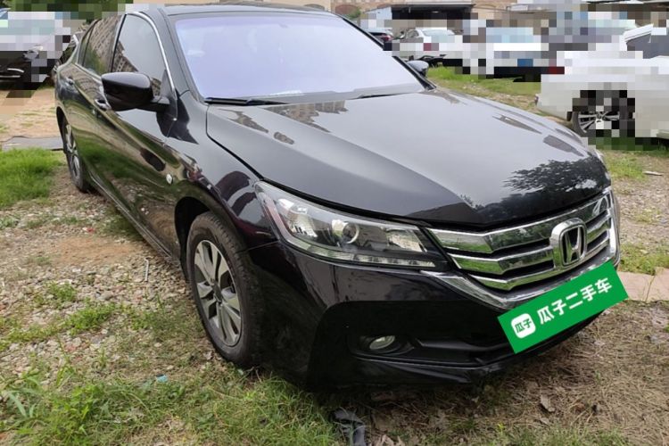 Used Honda Accord 2015 2.0L LX Comfort Edition Front Right 45 Deg