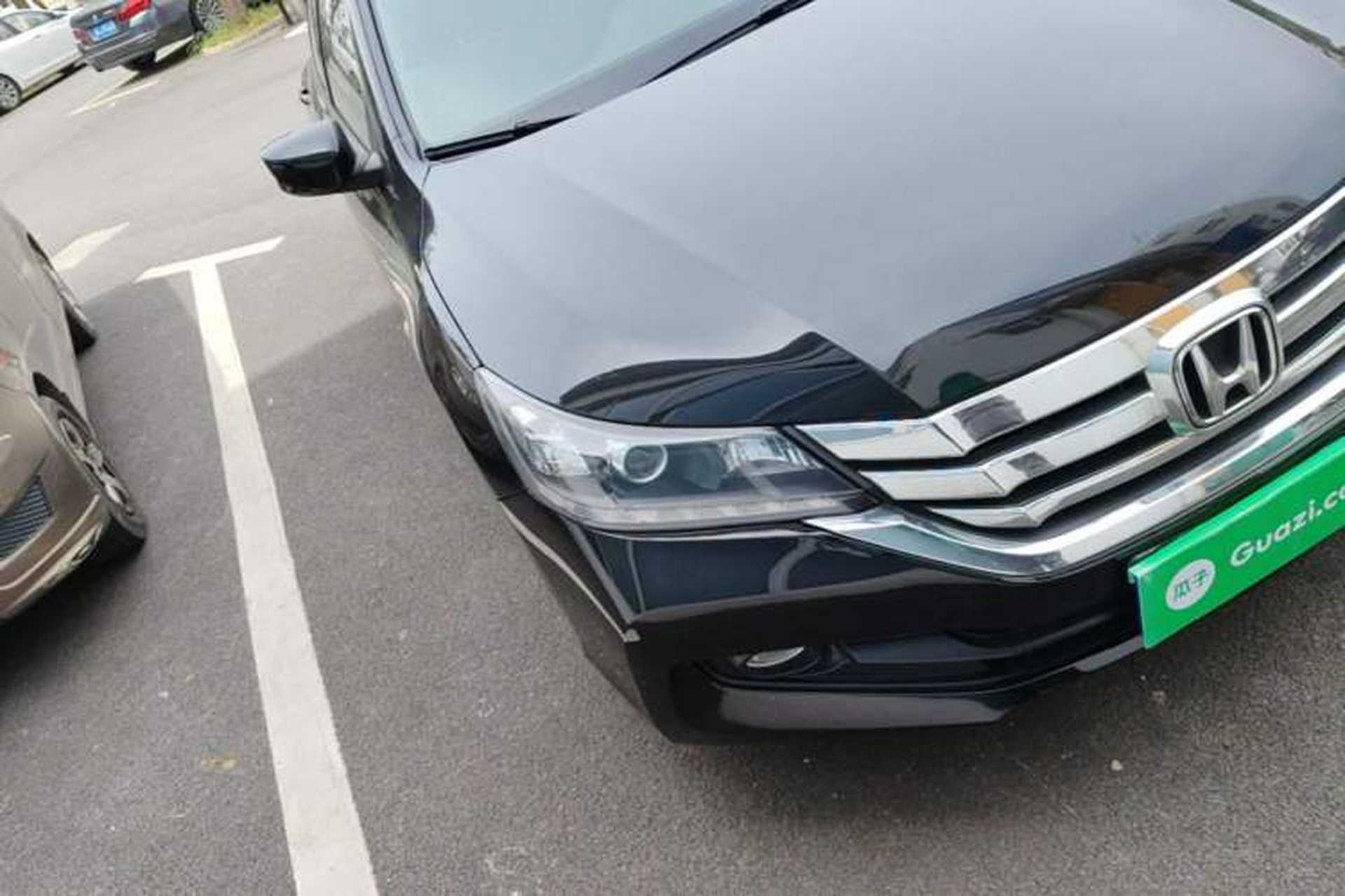Used Honda Accord 2015 2.0L LX Comfort Edition Front Right 45 Deg