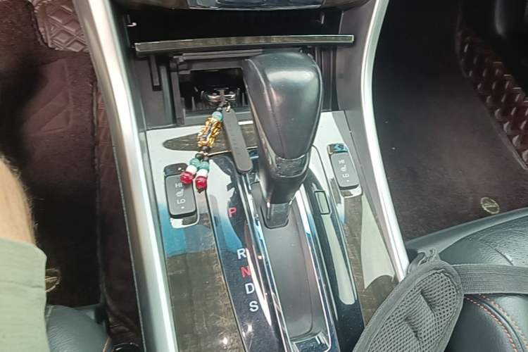 Used Honda Accord 2015 3.0L VTI Prestige Edition Gear Lever